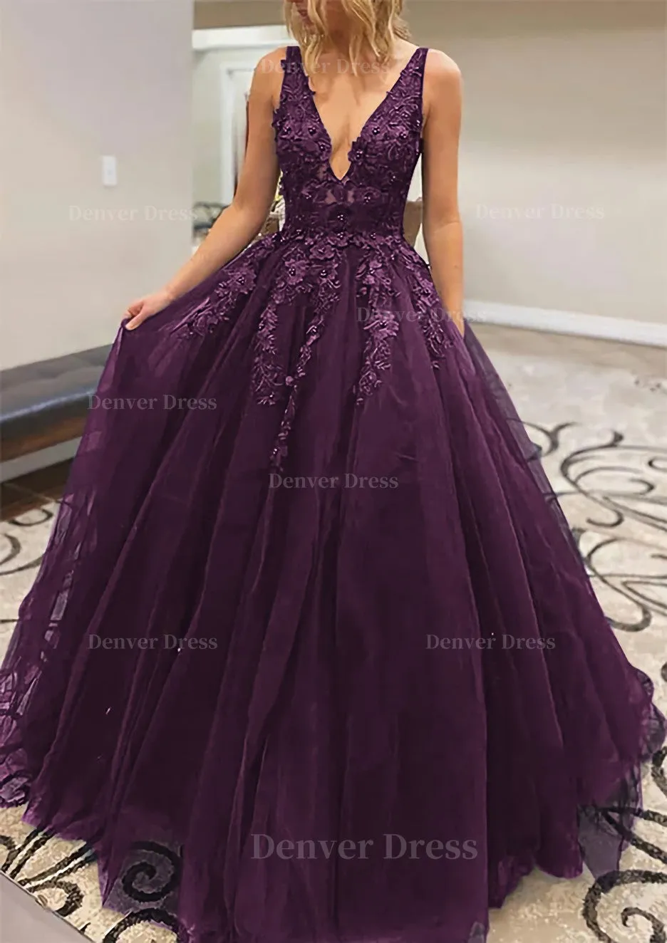 A-line V Neck Long/Floor-Length Lace Tulle Prom Dress With Appliqued