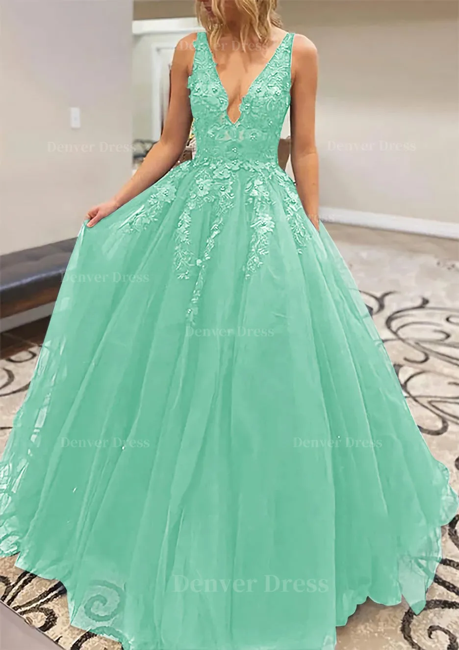 A-line V Neck Long/Floor-Length Lace Tulle Prom Dress With Appliqued