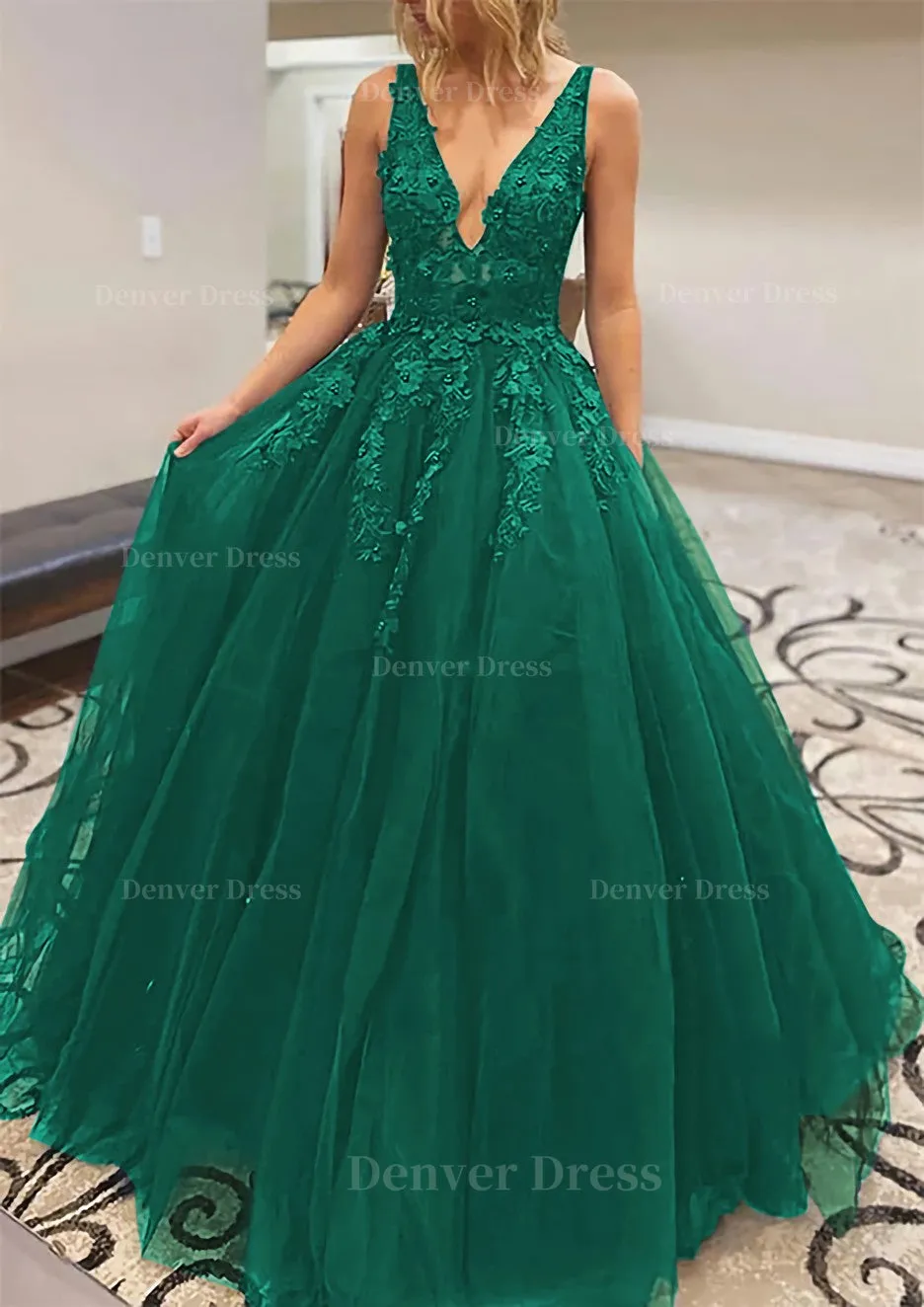 A-line V Neck Long/Floor-Length Lace Tulle Prom Dress With Appliqued