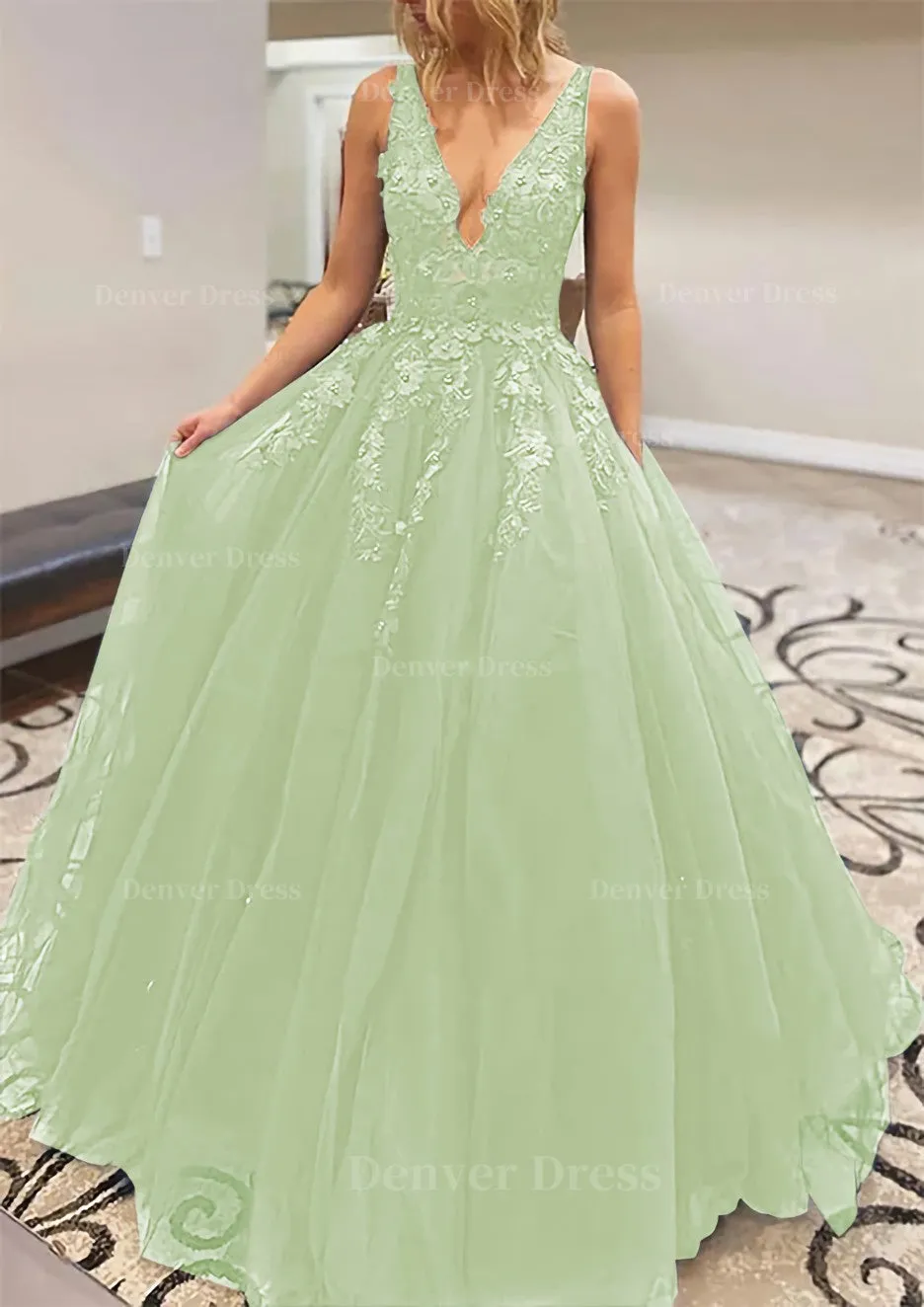 A-line V Neck Long/Floor-Length Lace Tulle Prom Dress With Appliqued