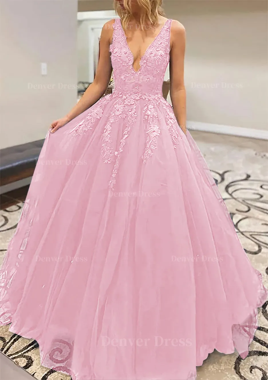 A-line V Neck Long/Floor-Length Lace Tulle Prom Dress With Appliqued