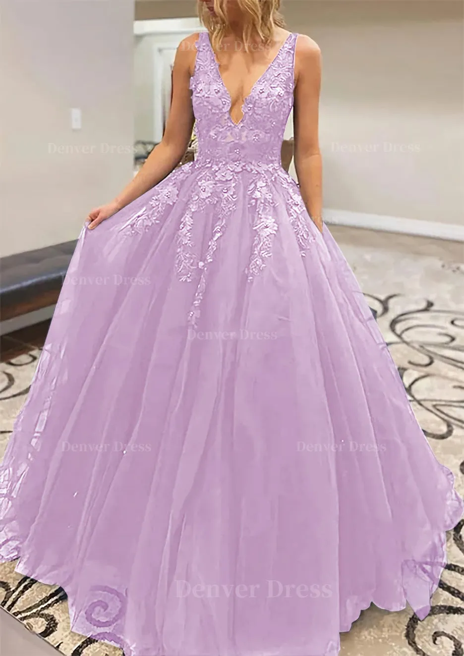 A-line V Neck Long/Floor-Length Lace Tulle Prom Dress With Appliqued