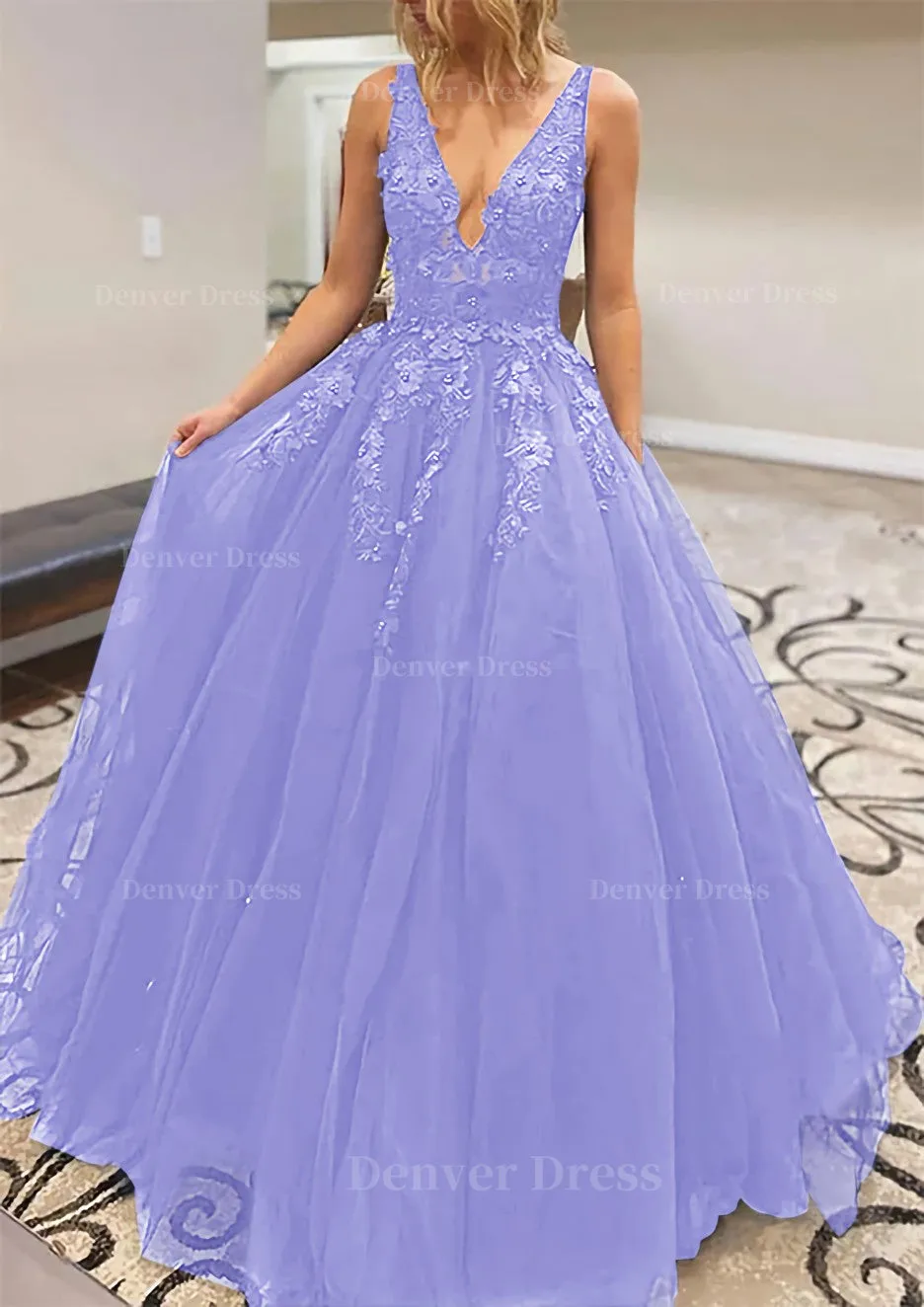 A-line V Neck Long/Floor-Length Lace Tulle Prom Dress With Appliqued