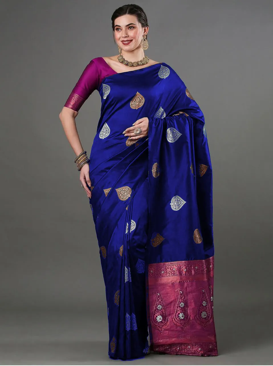 Classy Blue Soft Silk Saree With Pretty Blouse Piece