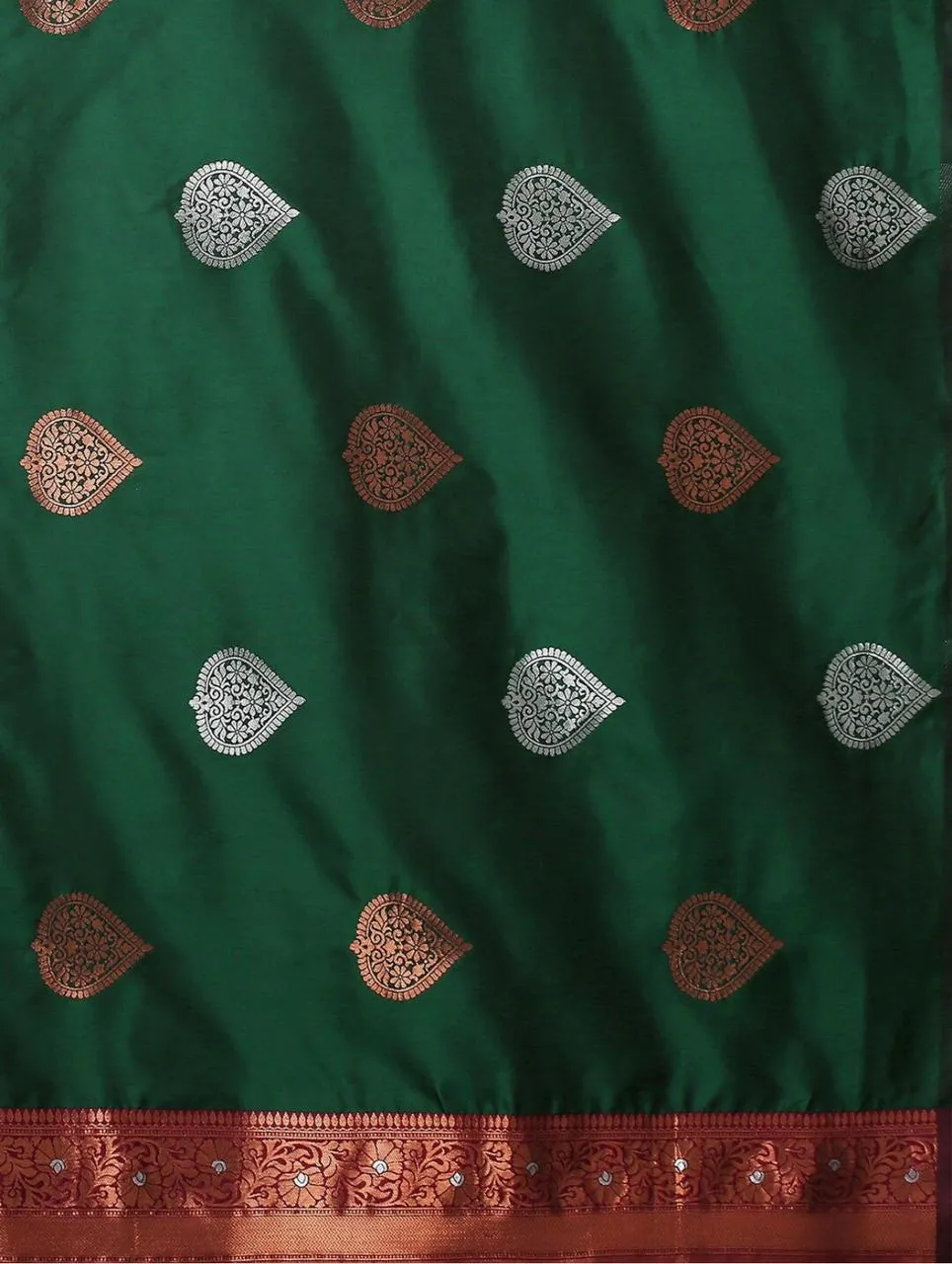 Classy Green Soft Silk Saree With Extraordinary Blouse Piece