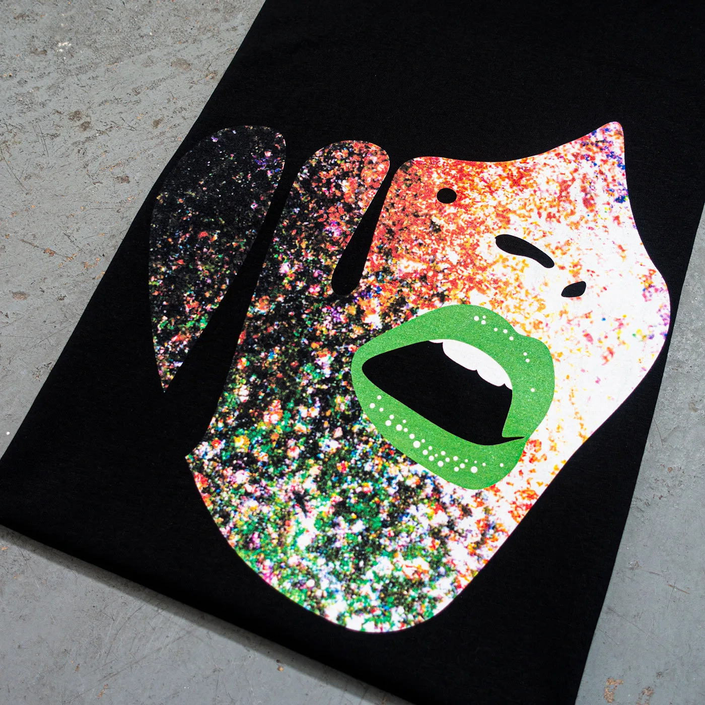 Droplet Face 007 Back Print - Tshirt - Black