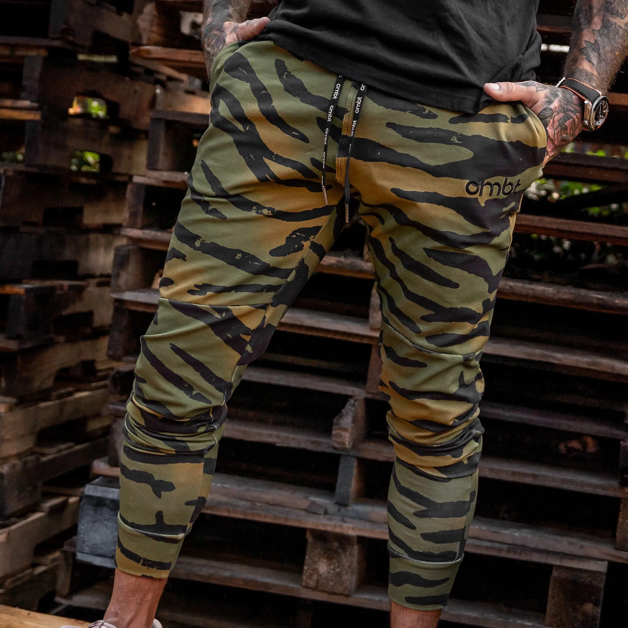 Men's Dynamic Full Length Performance Joggers 2.0